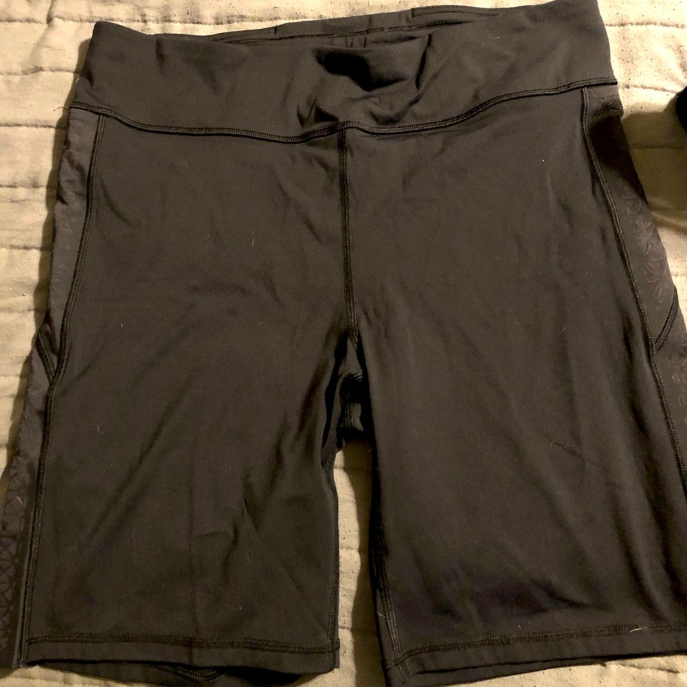 Lulu lemon biker shorts size 12